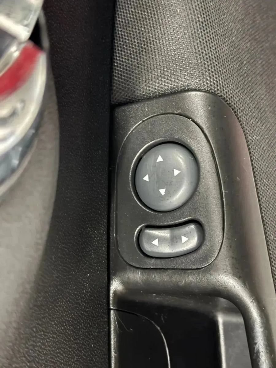 Used 2013 FIAT 500 Abarth FWD image 21