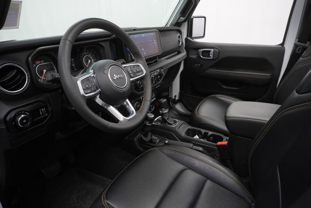 Used 2024 Jeep Wrangler Sahara w/ Technology Group image 17