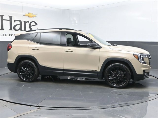 Used 2023 GMC Terrain SLT w/ Elevation Edition image 48