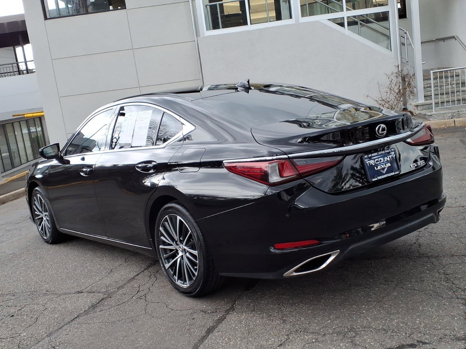 Certified 2024 Lexus ES 350 w/ Premium Package image 4