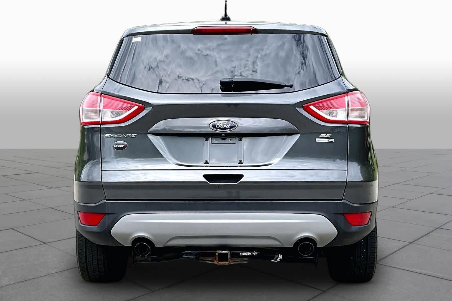 Used 2016 Ford Escape SE w/ SE Cold Weather Package AWD/4WD image 5