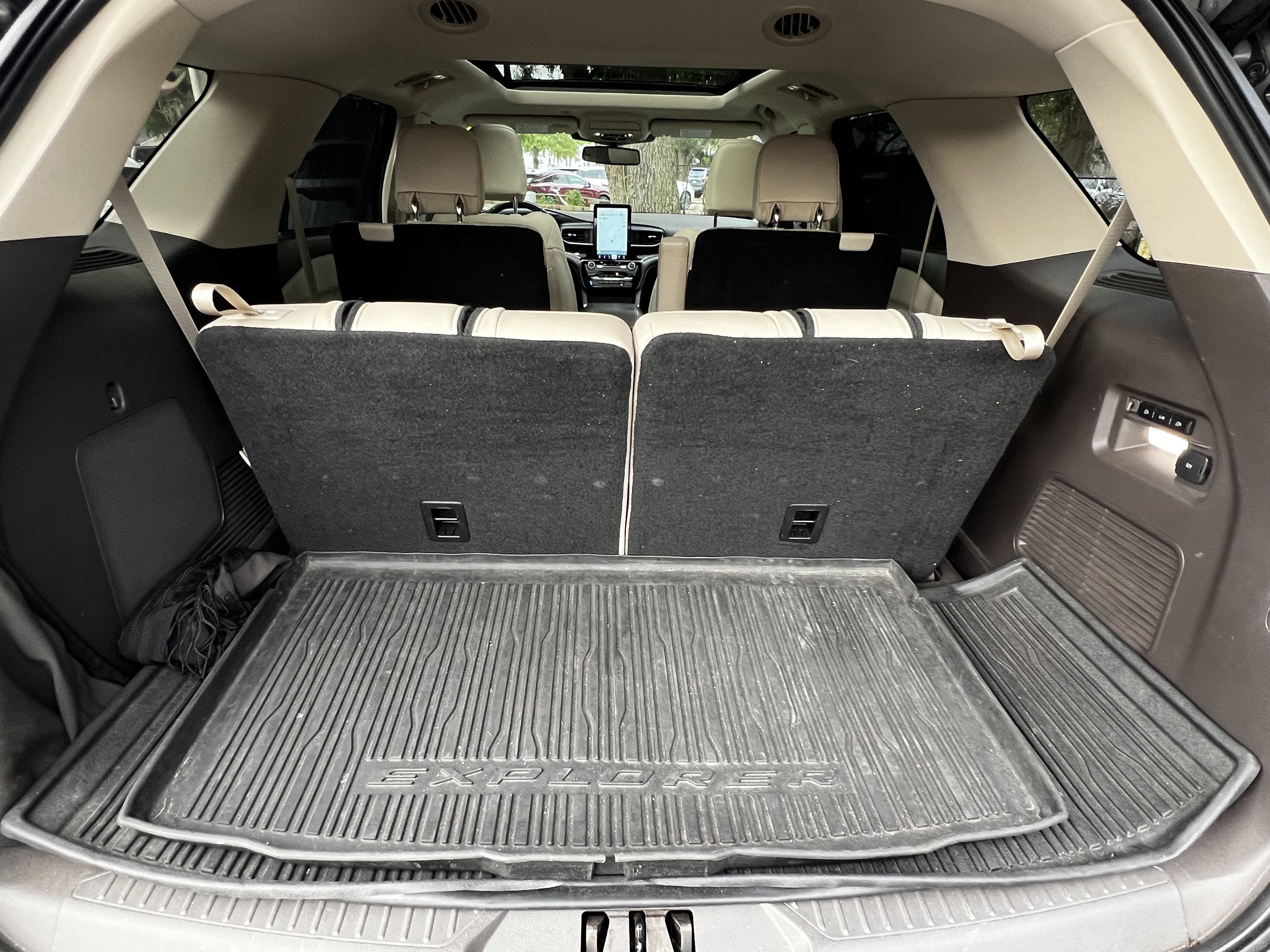 Used 2021 Ford Explorer Platinum w/ Equipment Group 601A AWD/4WD image 51