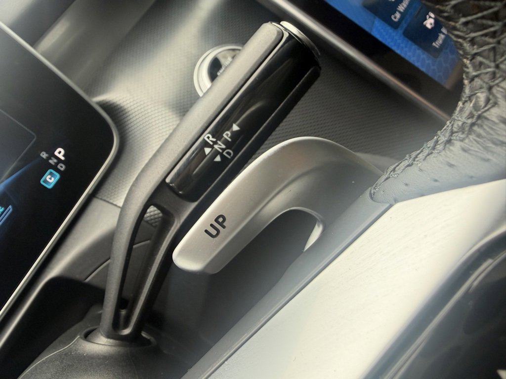 Used 2023 Mercedes-Benz C 43 AMG 4MATIC Sedan image 41