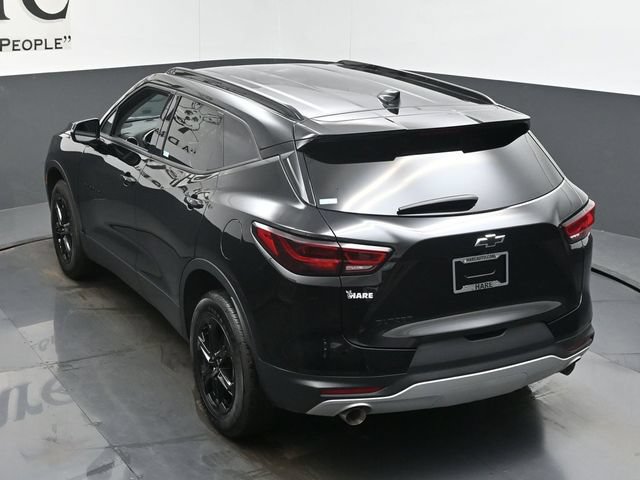 Used 2023 Chevrolet Blazer LT w/ Midnight/Sport Edition FWD image 39