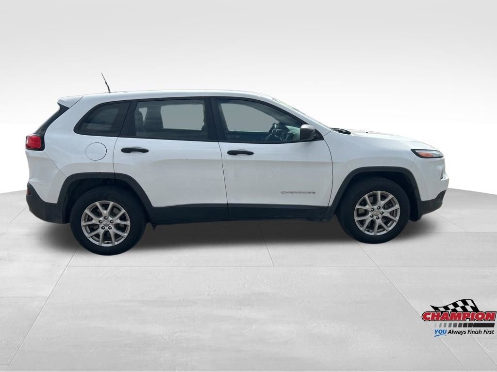 Used 2017 Jeep Cherokee Sport image 6