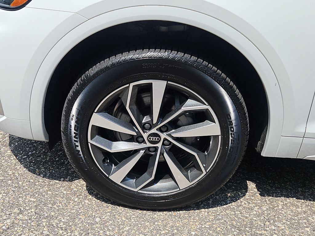 Certified 2024 Audi Q5 2.0T Premium AWD/4WD image 7
