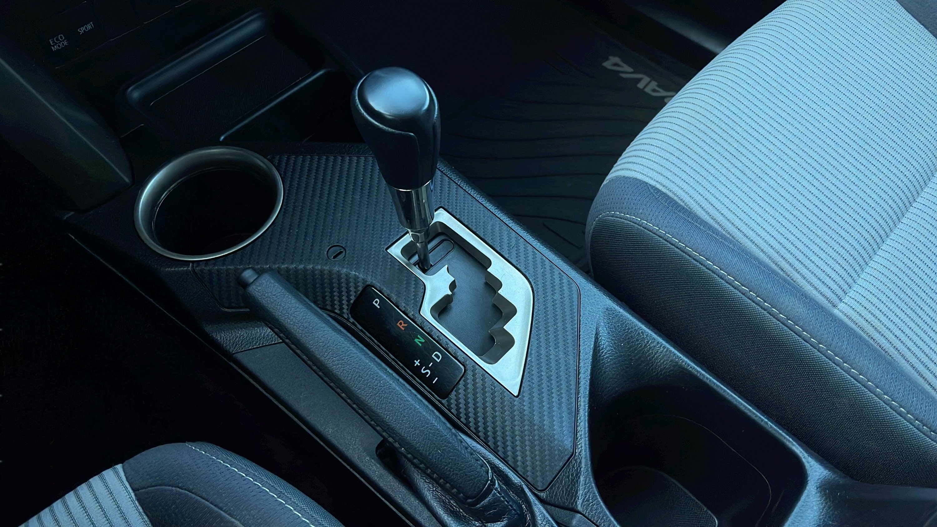 Used 2015 Toyota RAV4 XLE AWD/4WD image 15