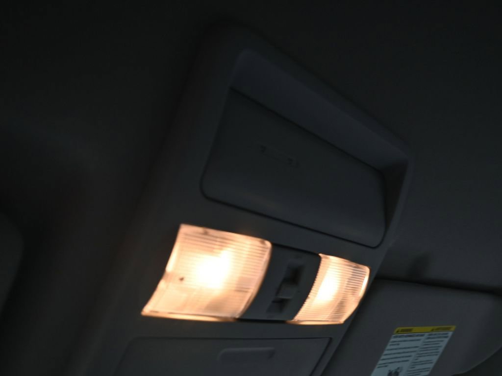 Used 2024 Nissan Frontier SV w/ SV Convenience Package image 16