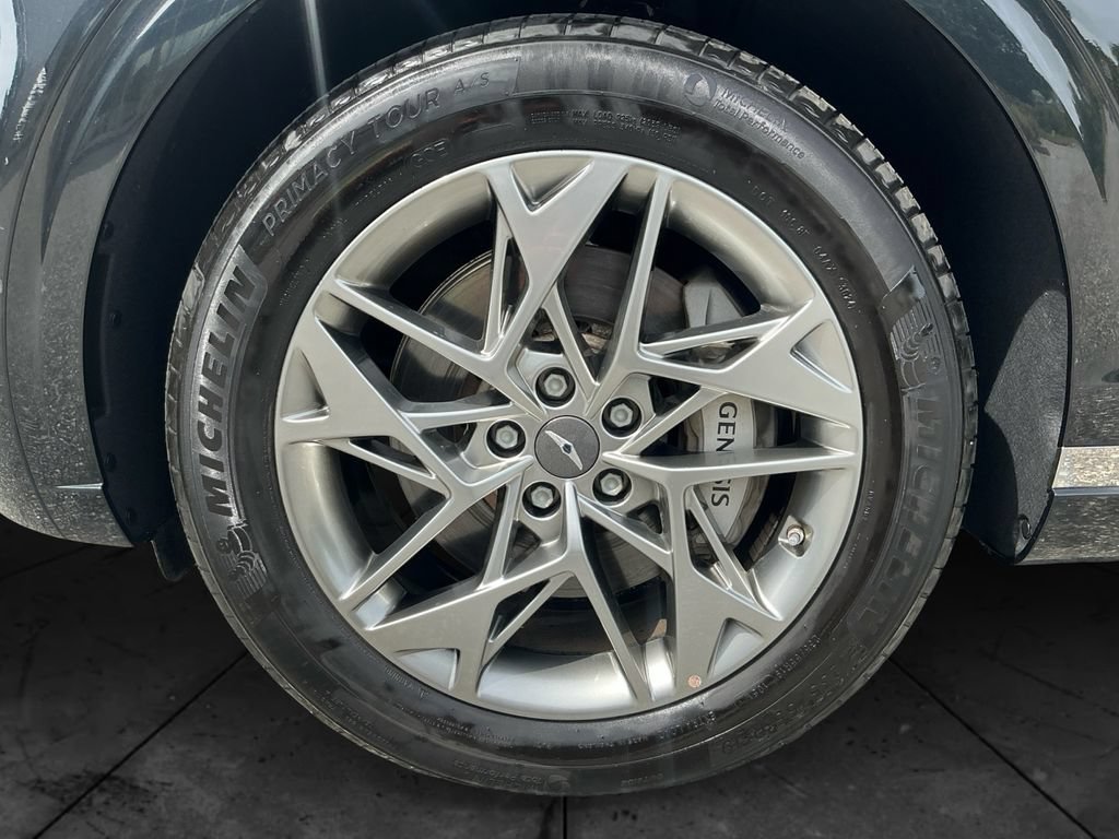 Used 2025 Genesis GV70 2.5T AWD/4WD image 15