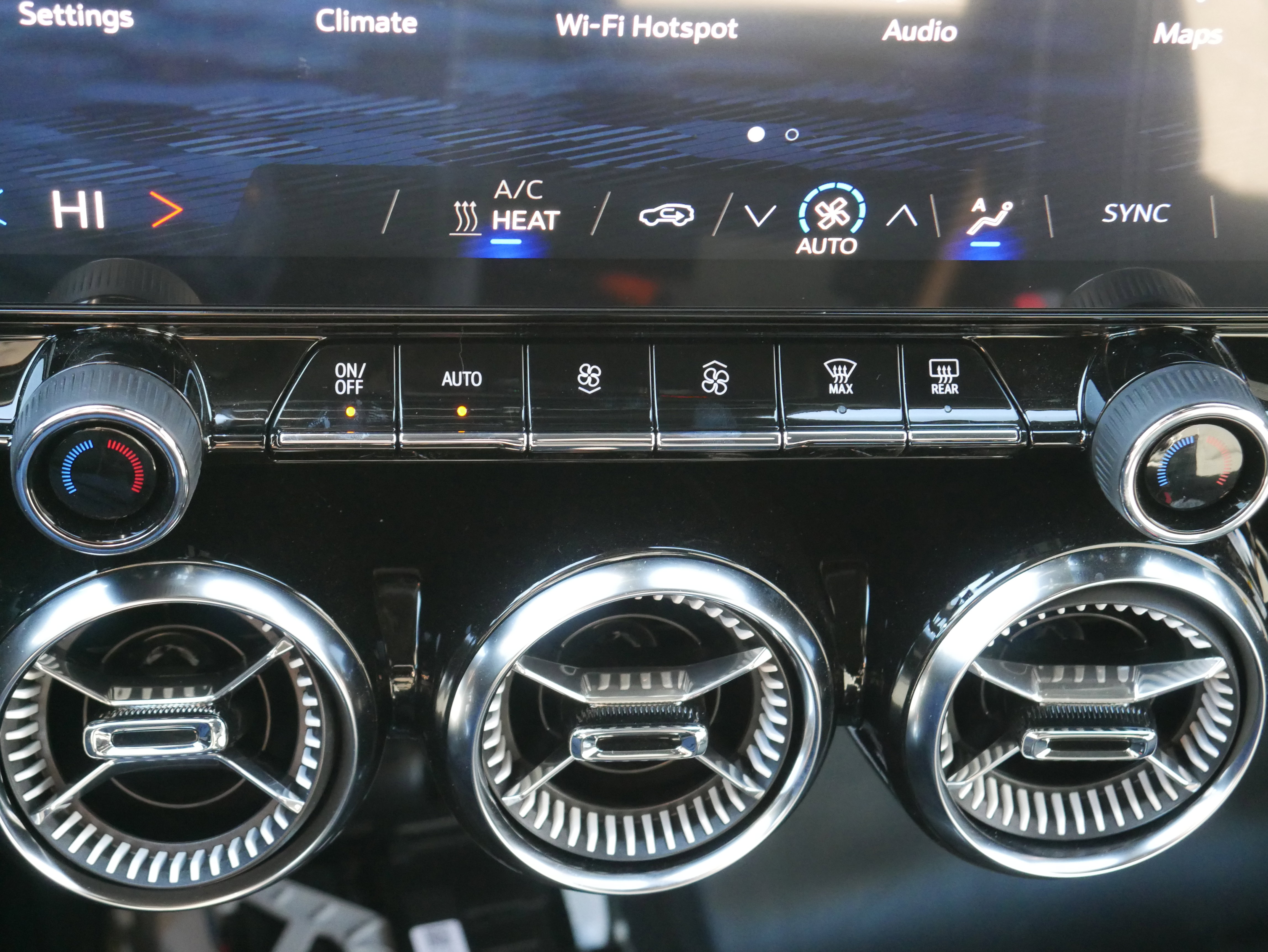 New 2025 Chevrolet Blazer EV AWD Police w/ Remote Keyless Entry Package image 20