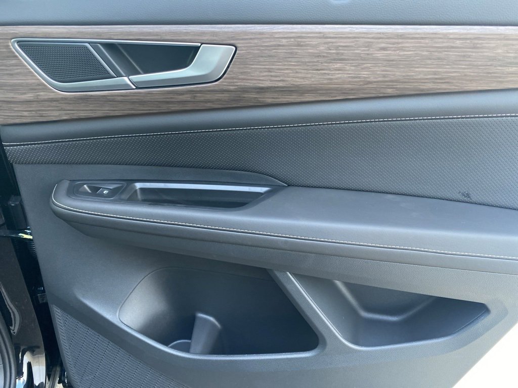 New 2025 Volkswagen Atlas SEL image 28