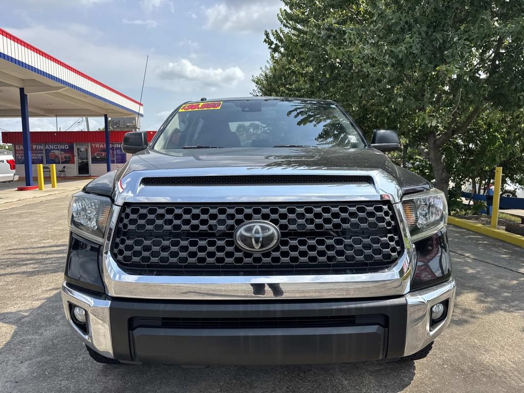 Used 2019 Toyota Tundra SR5 w/ SR5 Upgrade Package AWD/4WD image 2