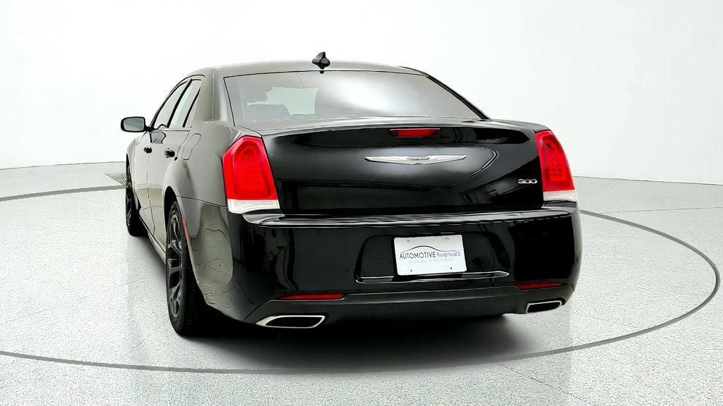 Used 2020 Chrysler 300 Touring w/ Sport Appearance Package RWD image 6
