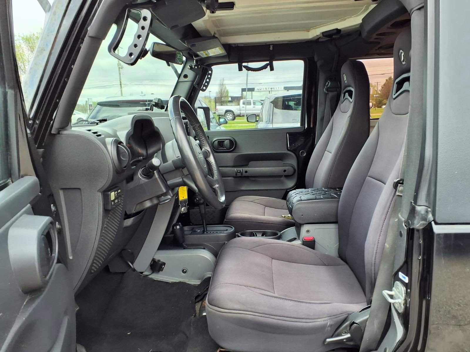 Used 2008 Jeep Wrangler X AWD/4WD image 13