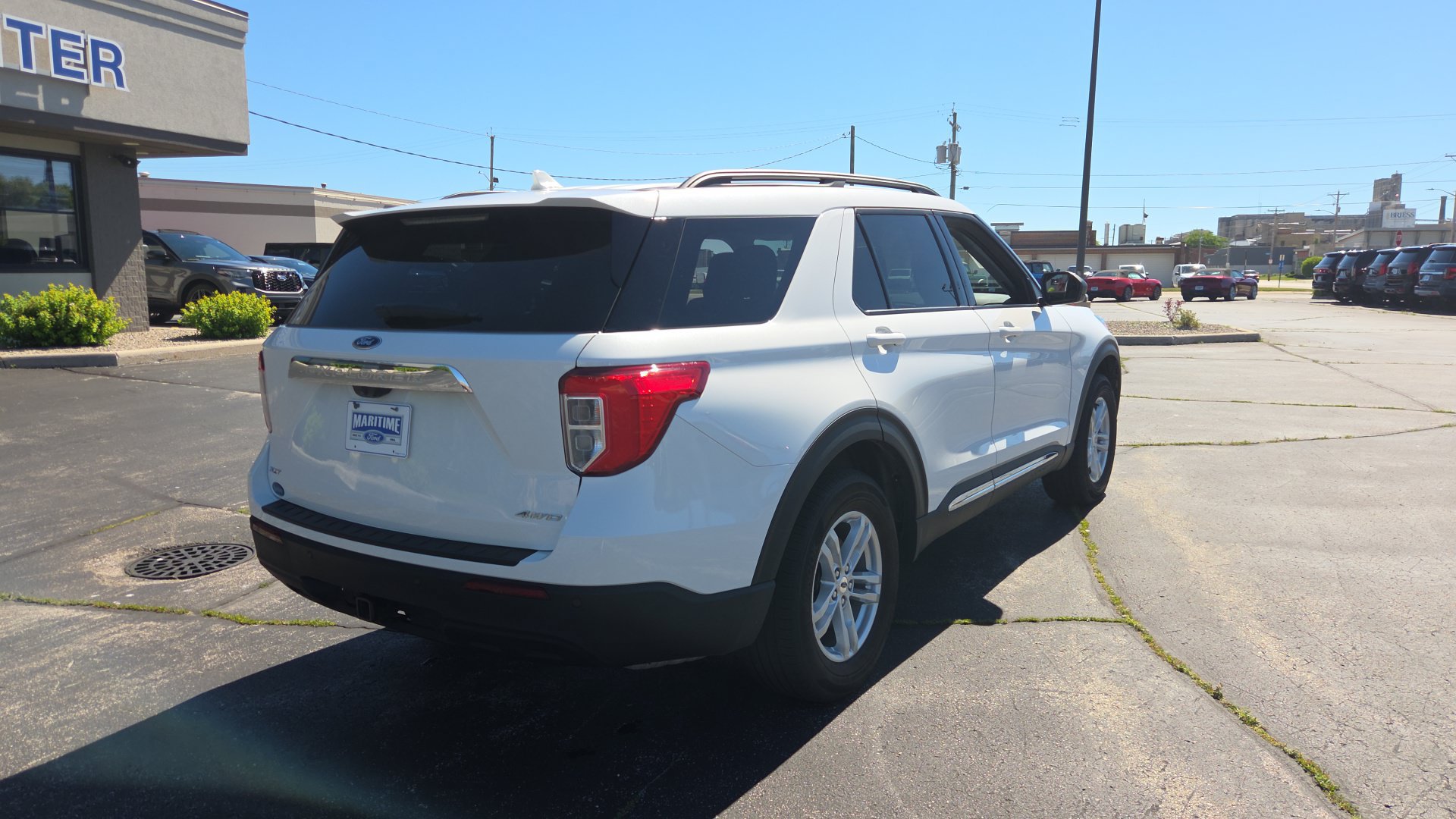 Used 2025 Ford Explorer ST AWD/4WD image 8
