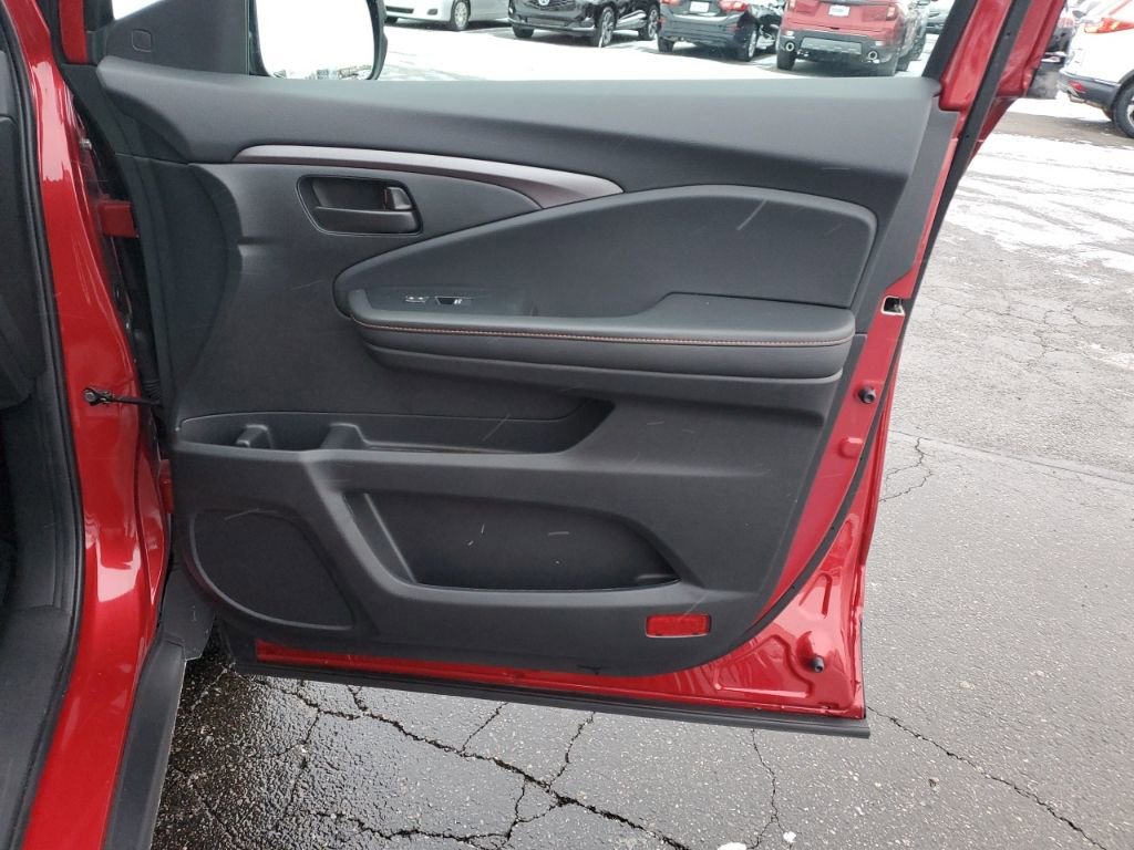 Certified 2023 Honda Passport TrailSport image 33