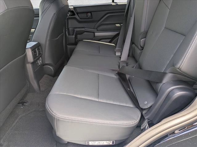 New 2026 Toyota 4Runner TRD Off-Road Premium AWD/4WD image 14