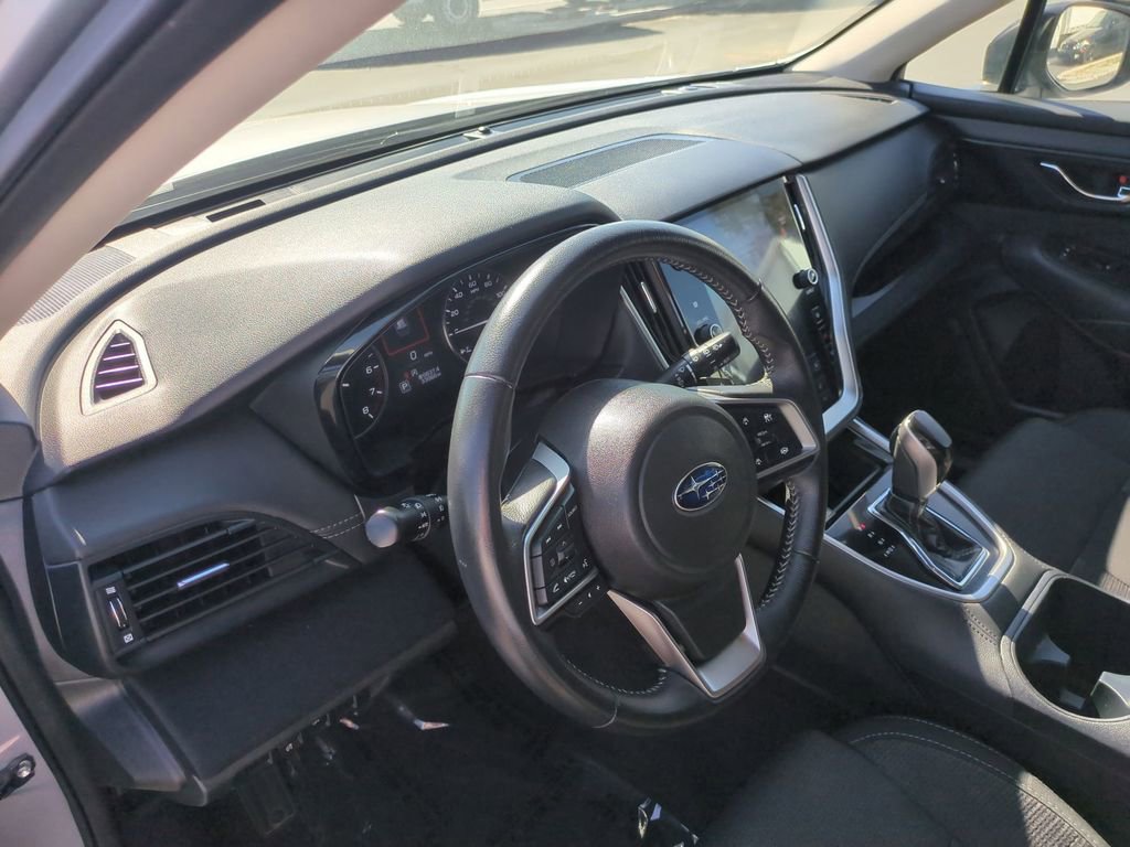 Used 2025 Subaru Outback Premium AWD/4WD image 15