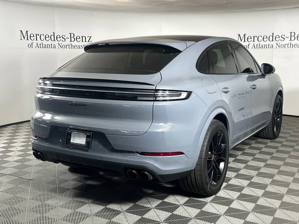 Used 2025 Porsche Cayenne Coupe image 7