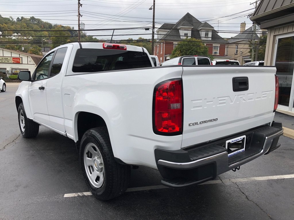 Used 2022 Chevrolet Colorado W/T RWD image 4