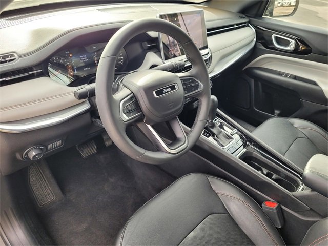 Used 2023 Jeep Compass Limited image 7