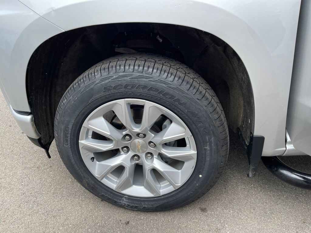 Used 2021 Chevrolet Silverado 1500 Custom AWD/4WD image 19