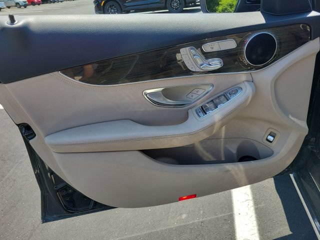 Used 2016 Mercedes-Benz C 300 4MATIC Sedan image 34