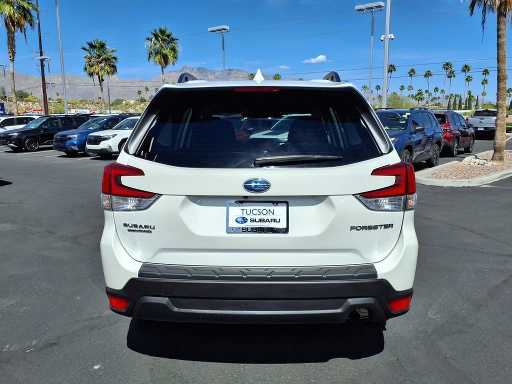 Used 2023 Subaru Forester Premium image 11
