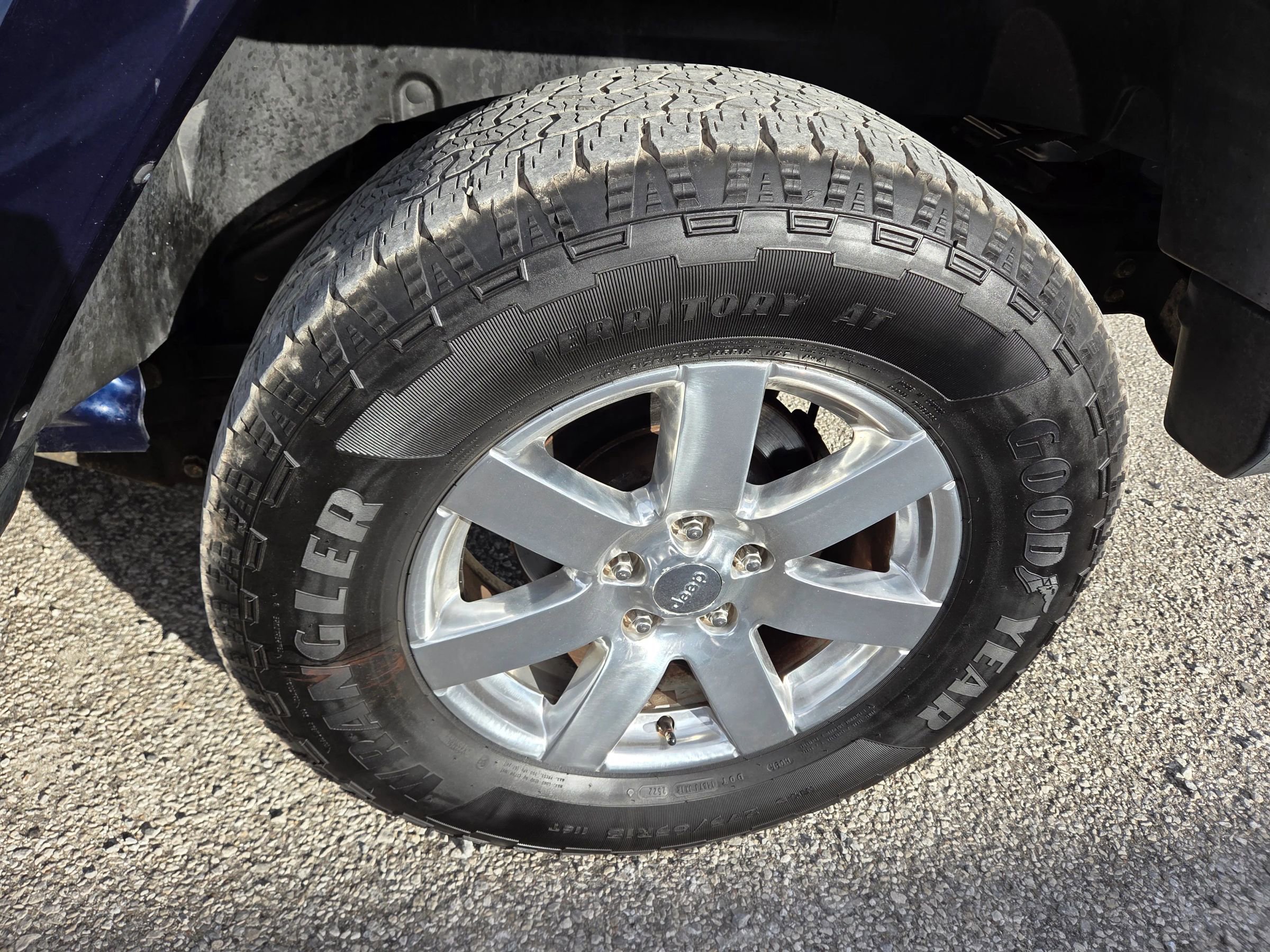 Used 2013 Jeep Wrangler Unlimited Sahara w/ Connectivity Group image 7