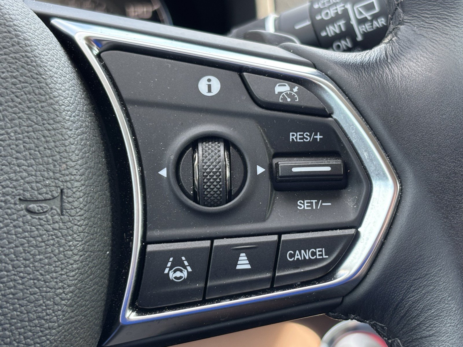 Certified 2025 Acura RDX w/ Technology Package AWD/4WD image 20