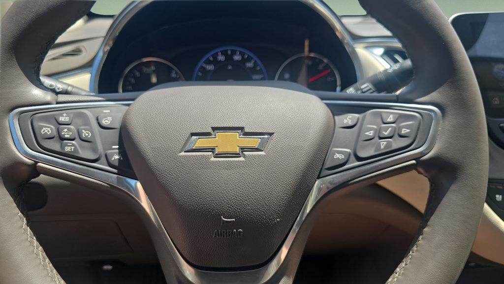 Used 2023 Chevrolet Malibu LT FWD image 12
