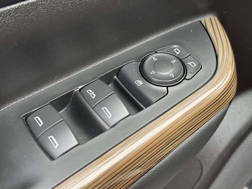 Used 2023 GMC Acadia SLE image 20