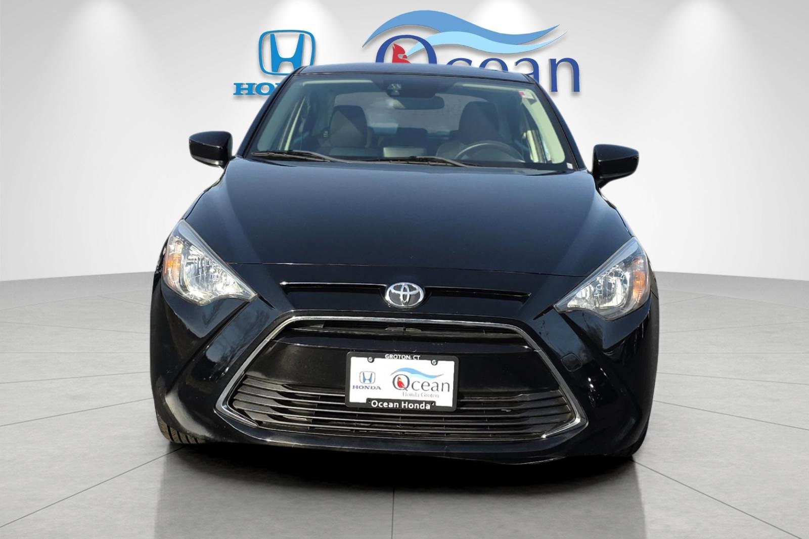 Used 2017 Toyota Yaris iA image 8