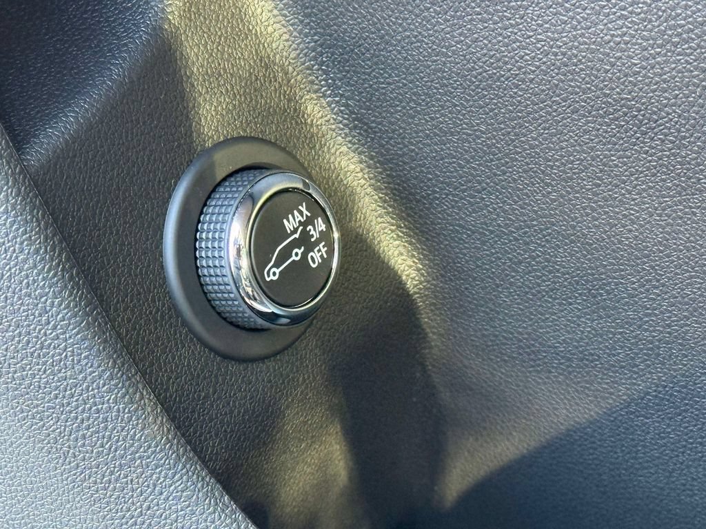 Certified 2025 Cadillac XT4 Premium Luxury FWD image 22