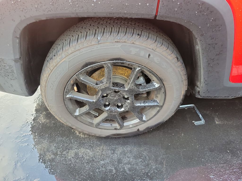 Used 2019 Jeep Renegade Altitude w/ Quick Order Package 2XM image 13