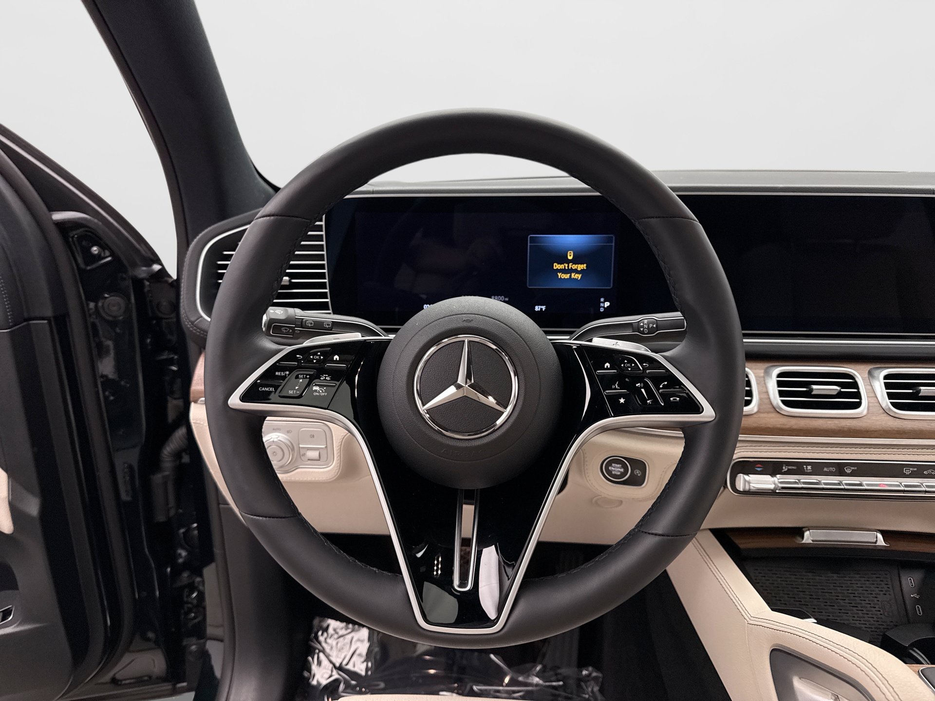 Used 2025 Mercedes-Benz GLE 350 4MATIC image 14