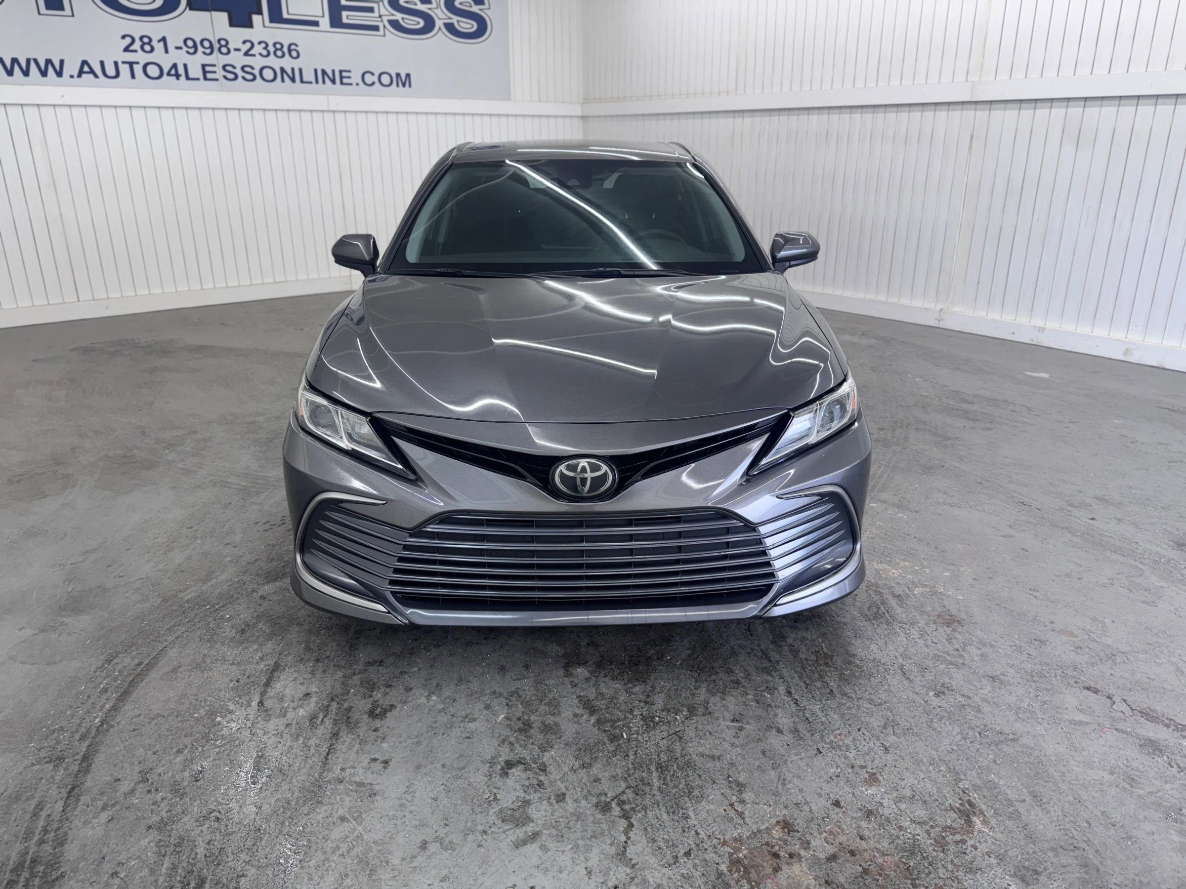 Used 2023 Toyota Camry LE image 2