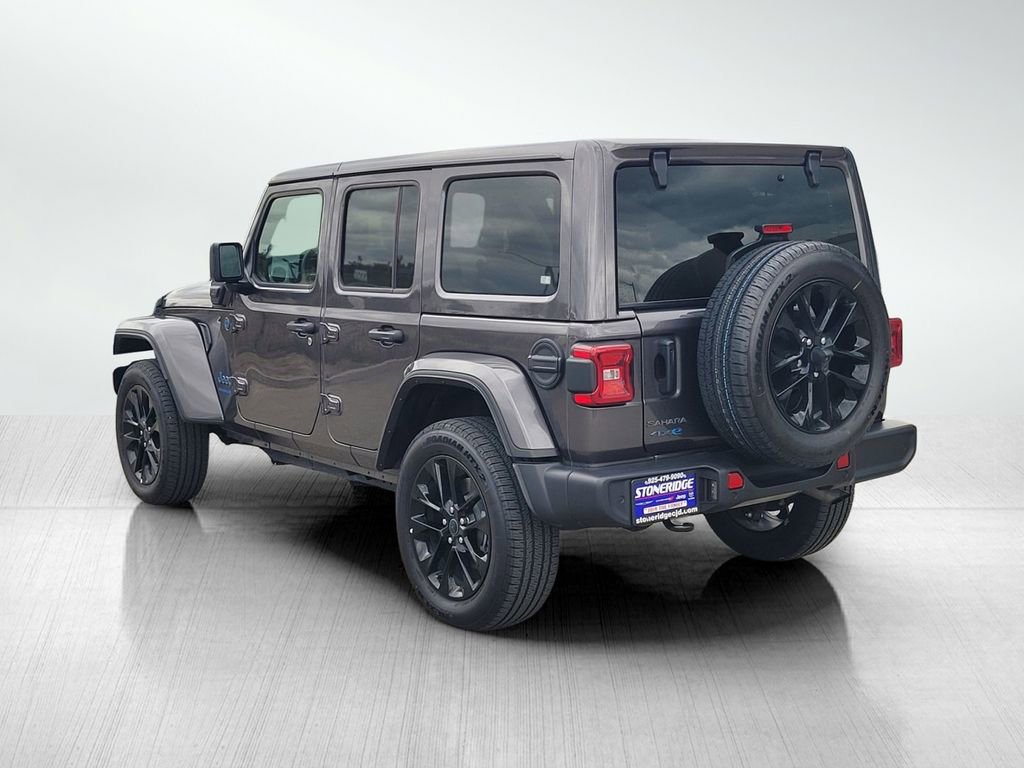 Used 2025 Jeep Wrangler Unlimited Sahara w/ Safety Group AWD/4WD image 6
