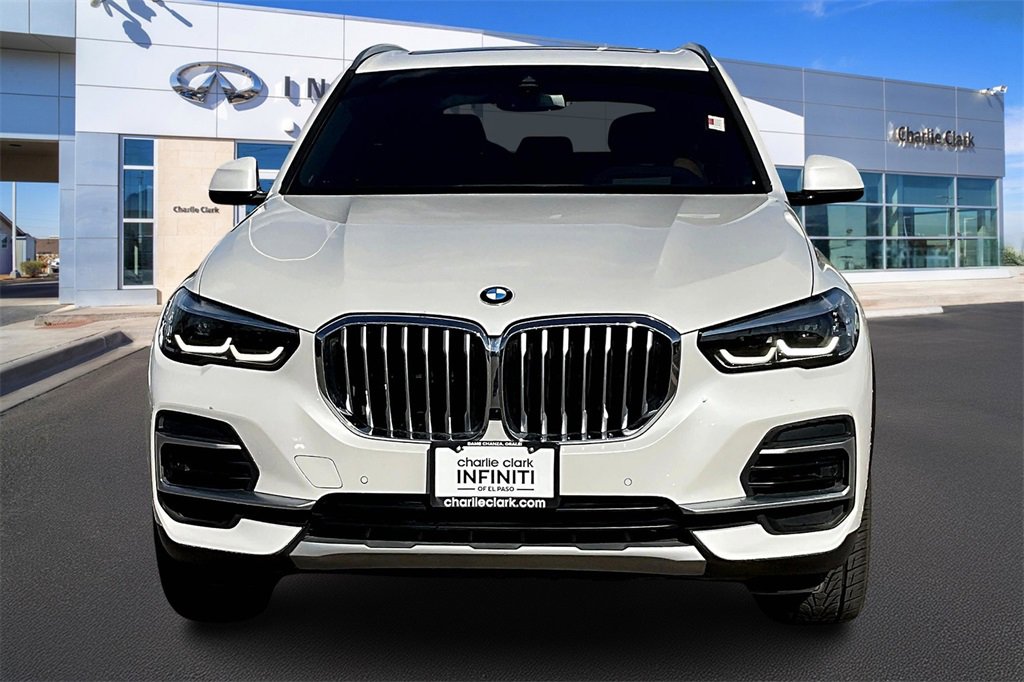 Used 2022 BMW X5 xDrive40i w/ Premium Package image 3