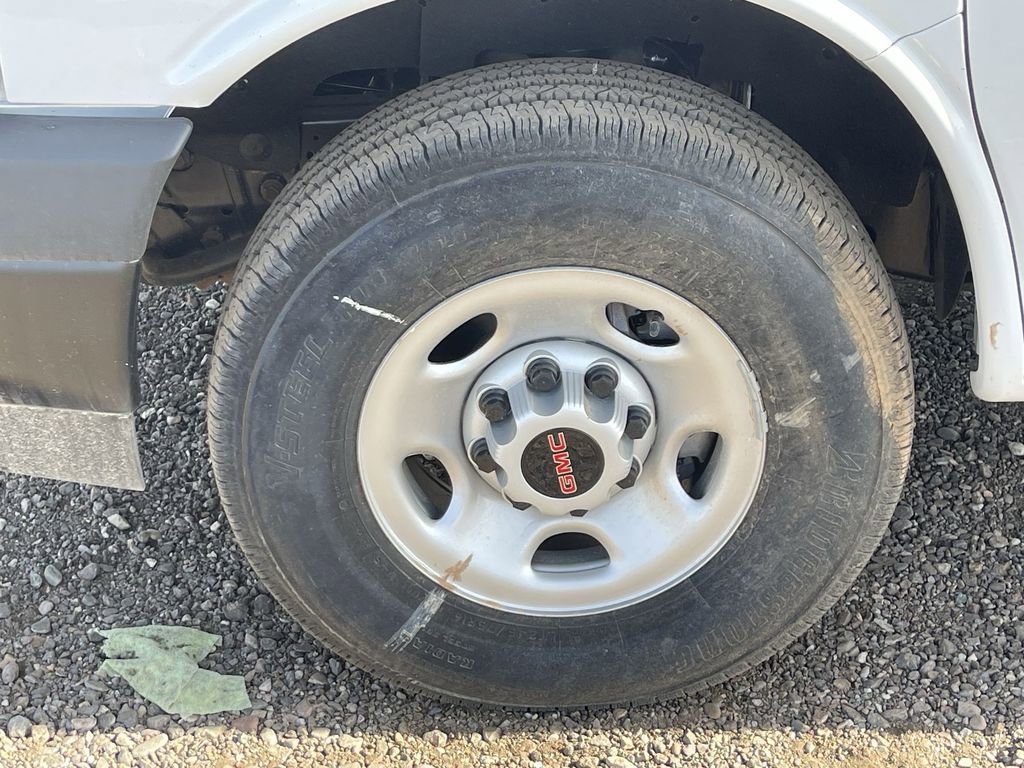 New 2025 GMC Savana 2500 Extended w/ Driver Convenience Package image 32