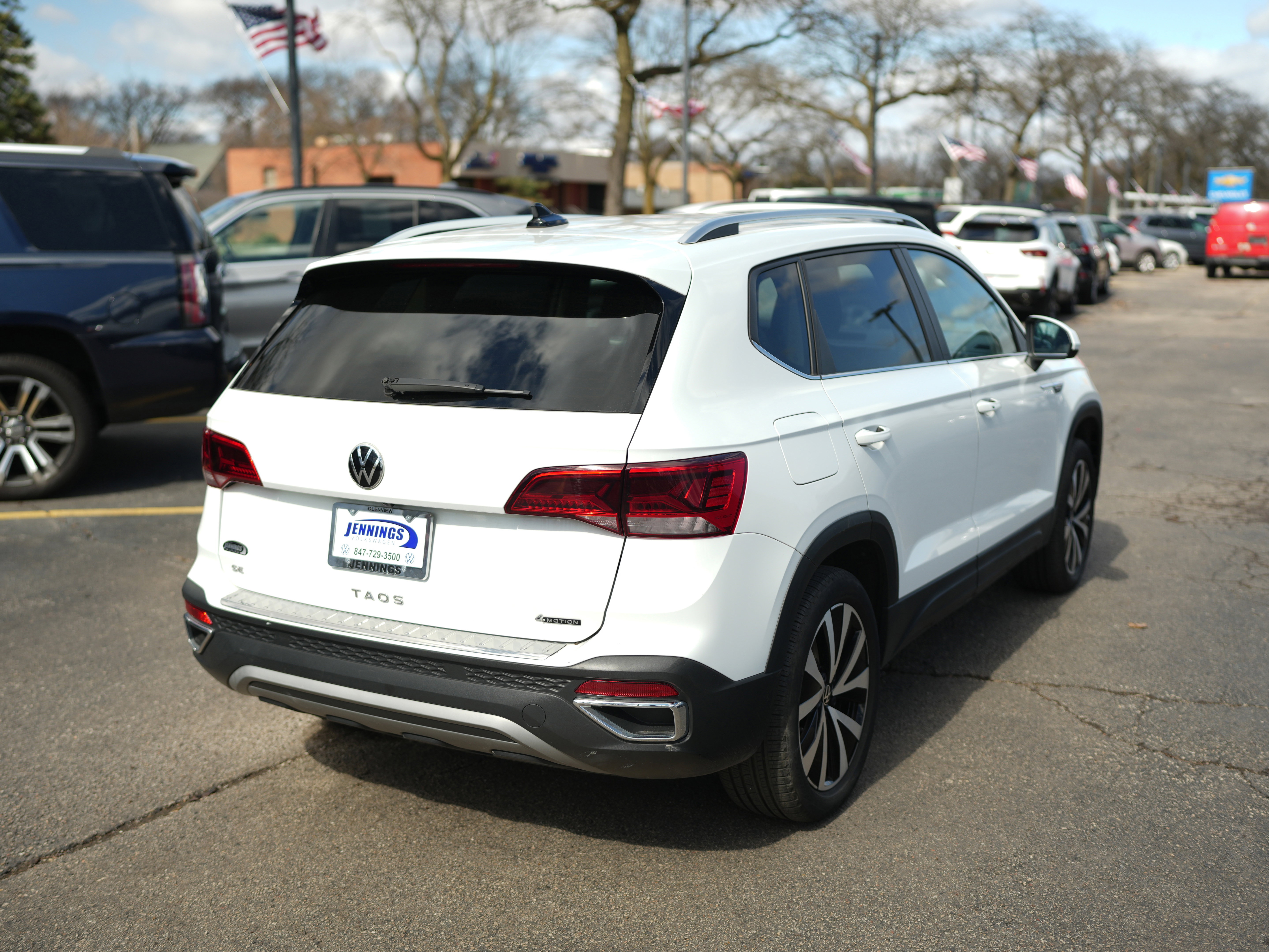 Used 2022 Volkswagen Taos SE image 8