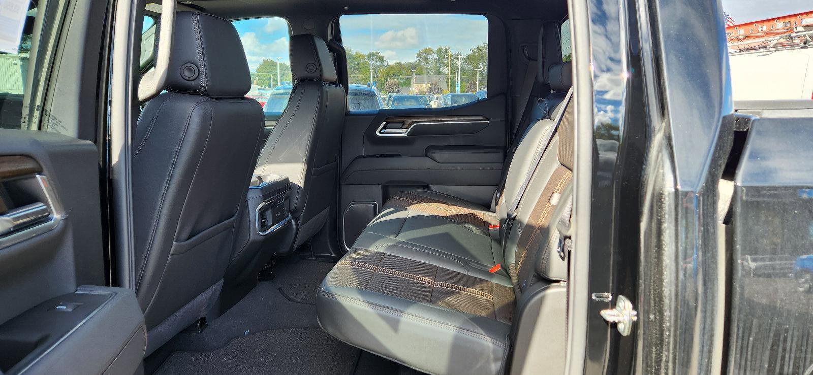 New 2026 Chevrolet Silverado 1500 High Country w/ Technology Package image 11