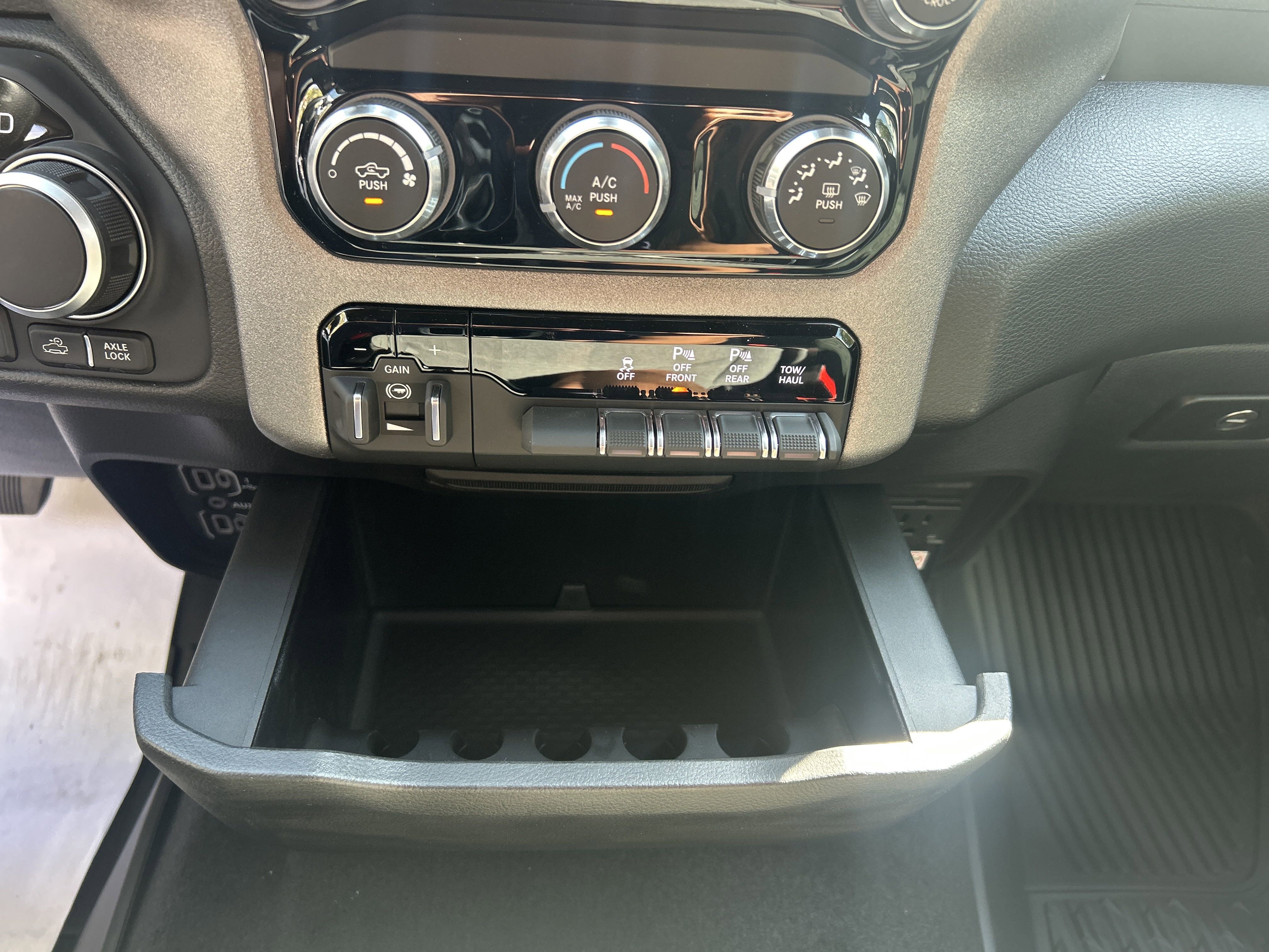 New 2026 RAM 1500 Classic Warlock image 23