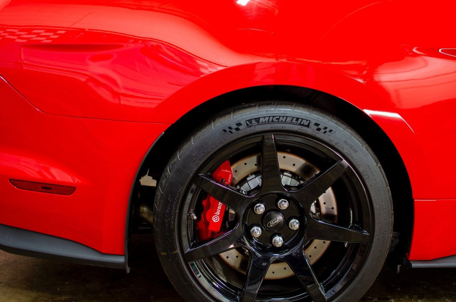 Used 2016 Ford Mustang Shelby GT350R w/ GT350R Equipment Group 920A image 8