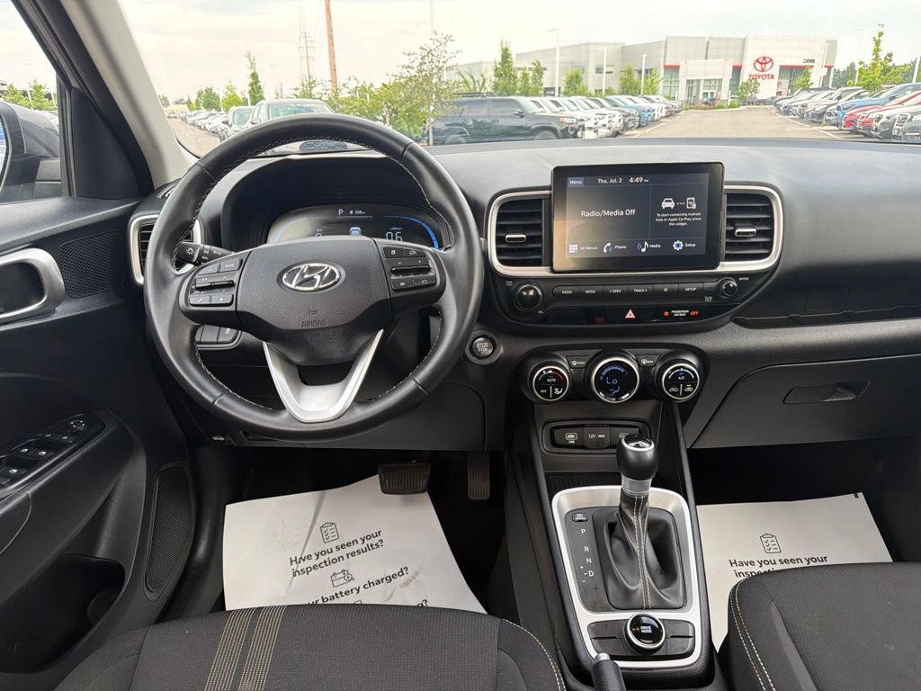 Used 2025 Hyundai Venue SEL FWD image 22