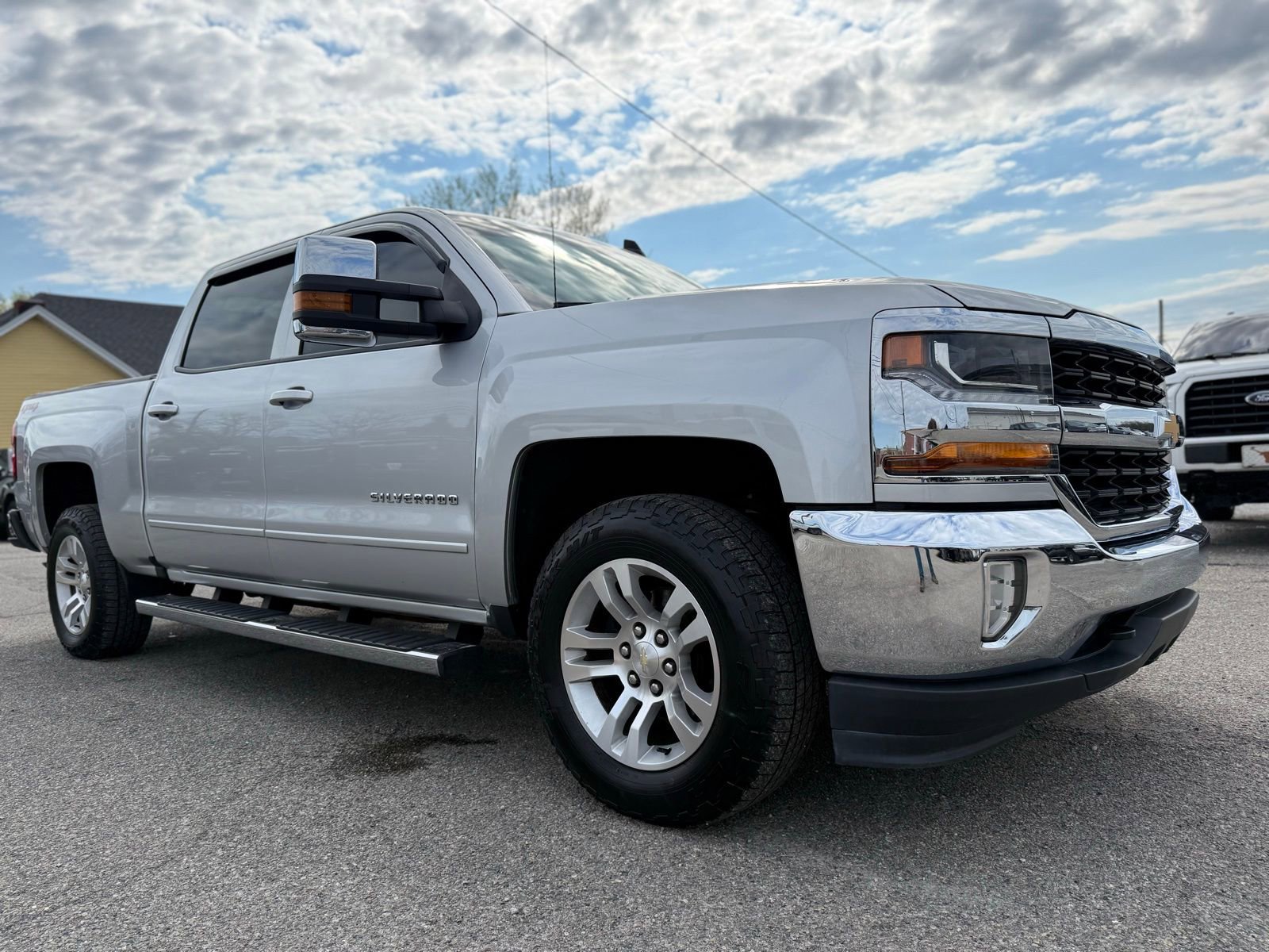 Used 2018 Chevrolet Silverado 1500 LT w/ All Star Edition image 8