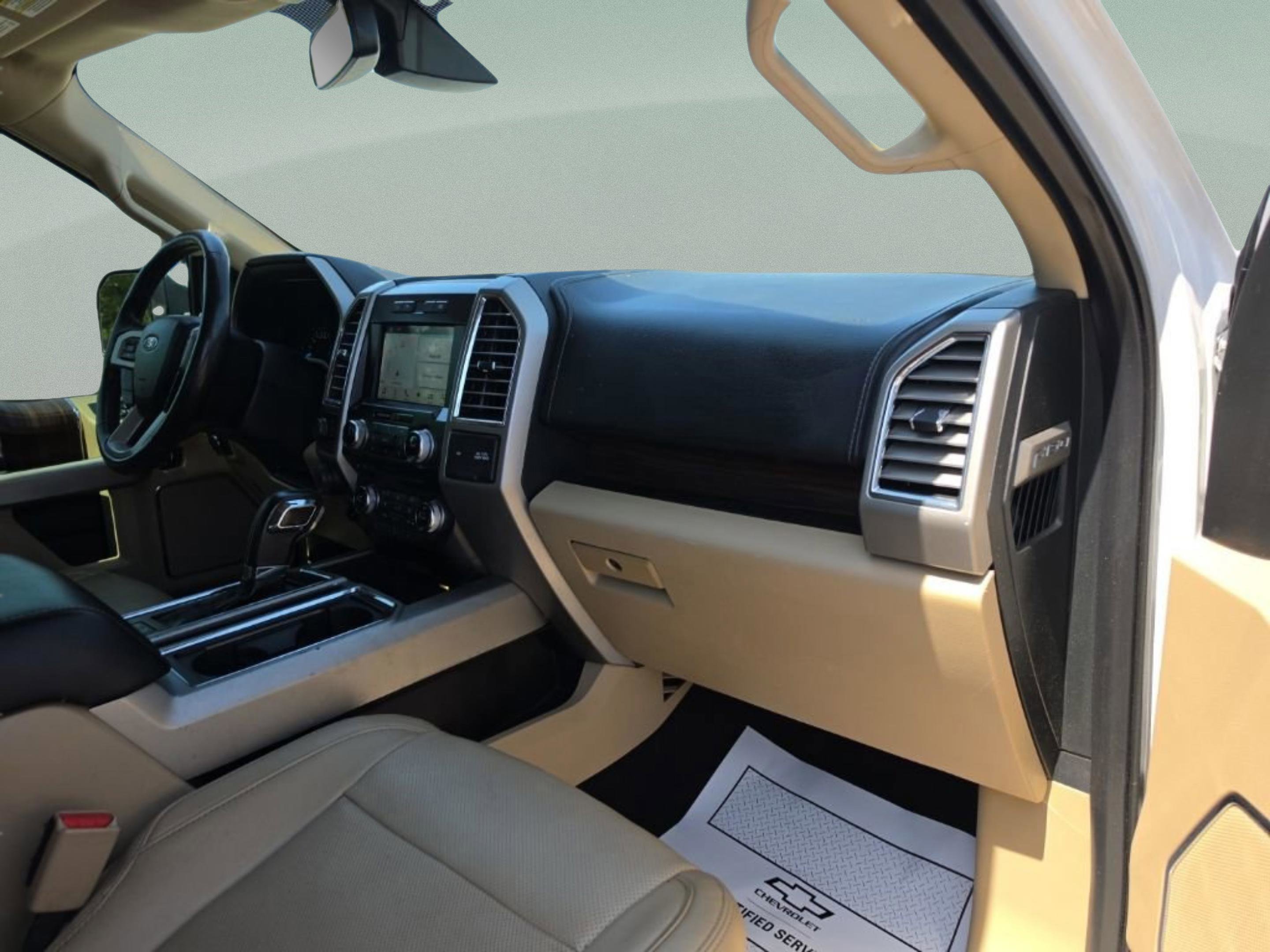 Used 2016 Ford F150 Lariat w/ Equipment Group 502A Luxury image 26