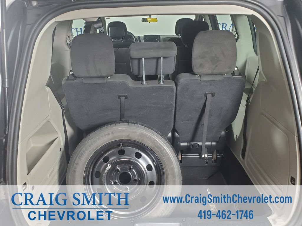 Used 2016 Dodge Grand Caravan American Value Package FWD image 12
