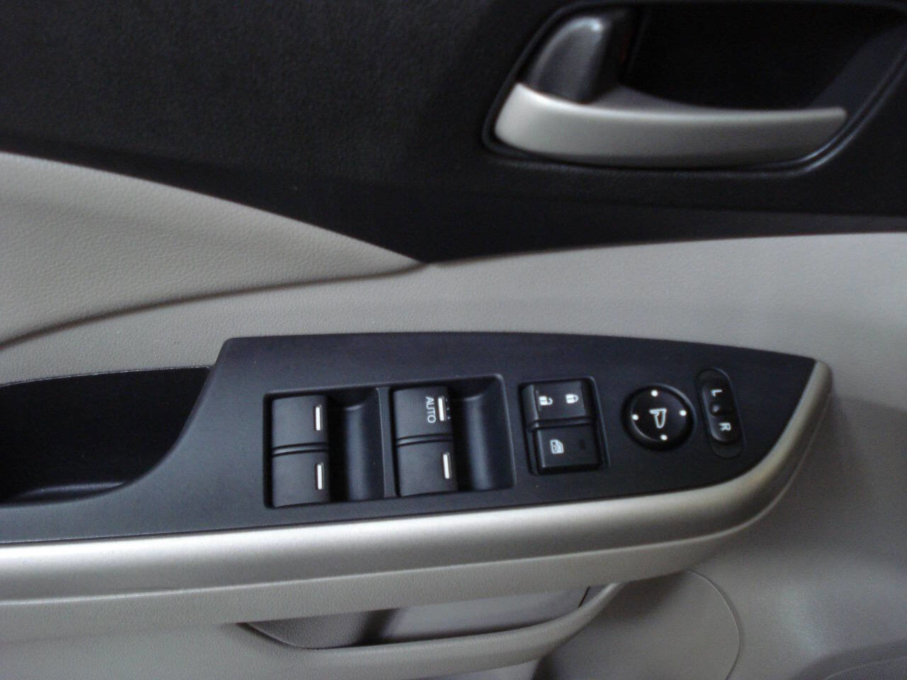 Used 2014 Honda CR-V EX-L image 17