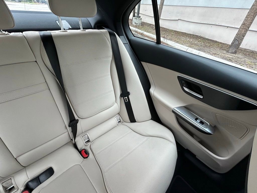 Used 2025 Mercedes-Benz C 300 4MATIC Sedan image 14